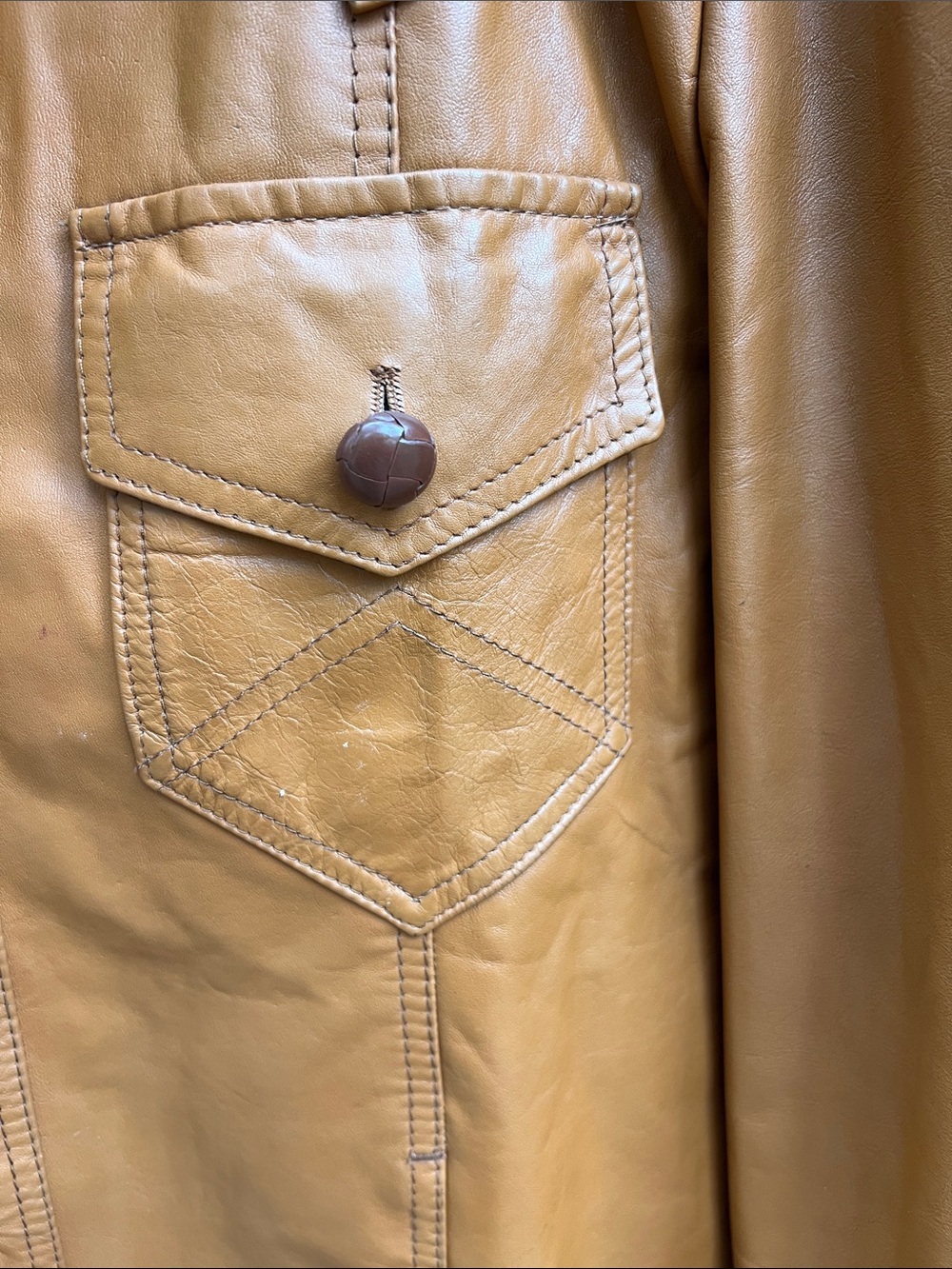 Vintage Style Tan Leather Button-Front Jacket - Picture 4 of 6